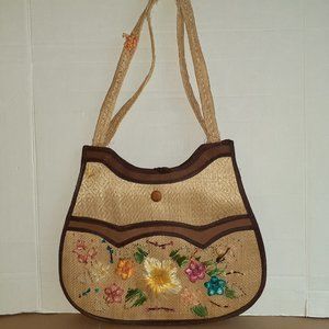 Wicker Shoulder Bag With Flower Pattern